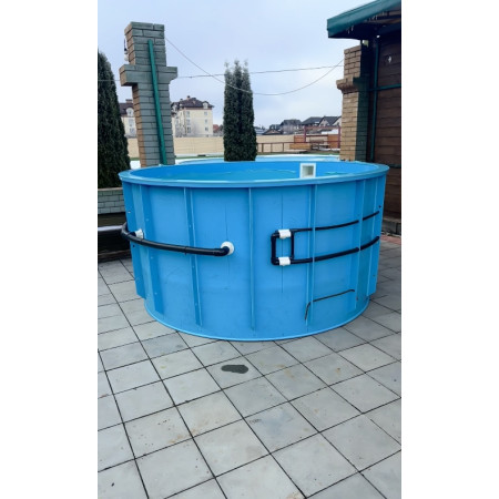 Вертикальні ємкості: надійне рішення для зберігання рідин