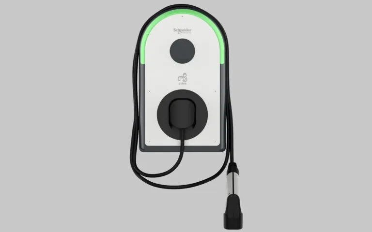 Современные зарядные станции для электромобилей — надежность и эффективность