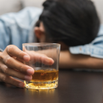 Як повернутися до соціального життя після лікування алкоголізму: поради для інтровертів